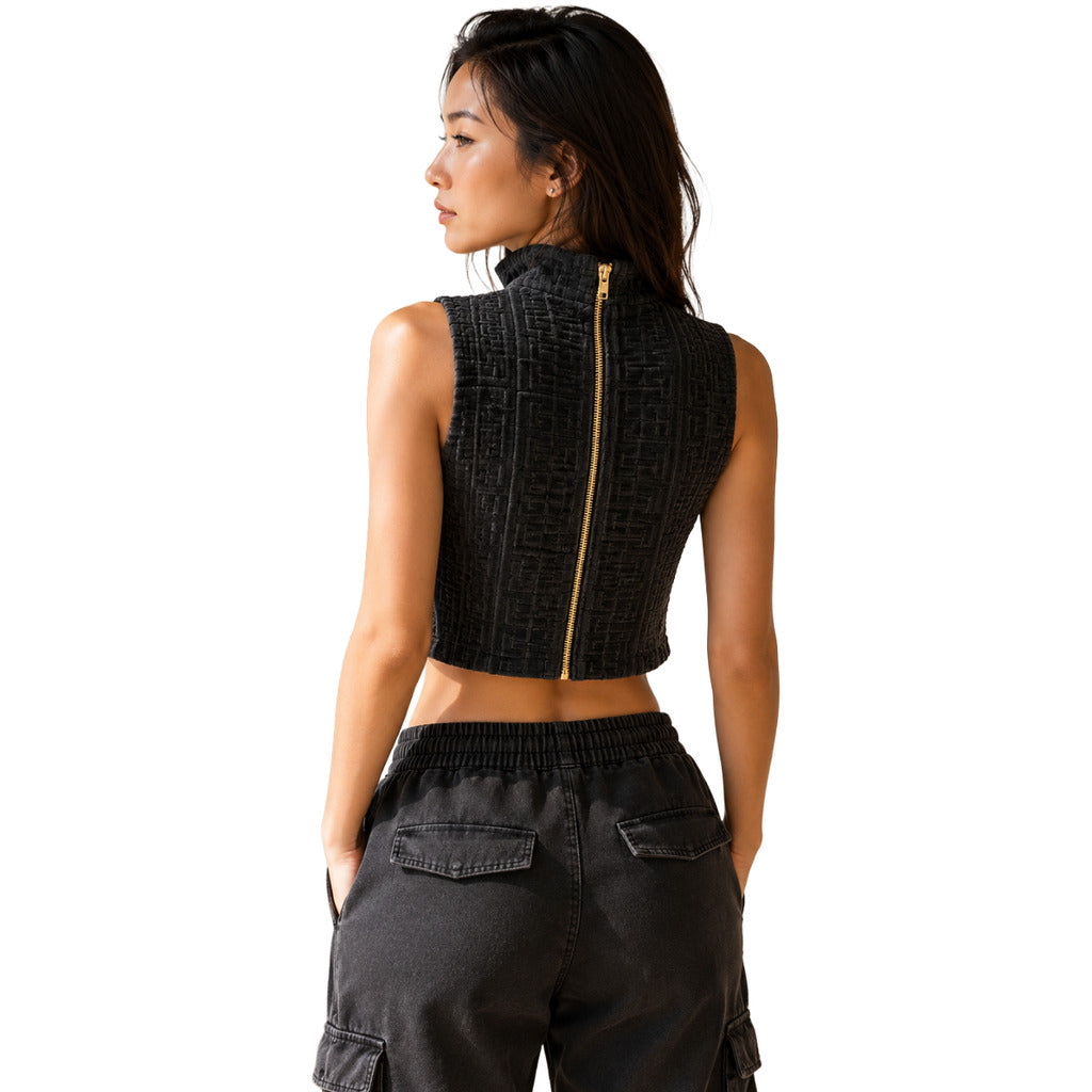 BALMAIN－黑色滿版壓紋品牌上衣